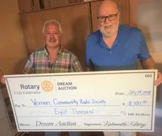 Kalamalka Rotary  Chair, Local Donations - Brian Reid (L) with VCRS President Gord Leighton.